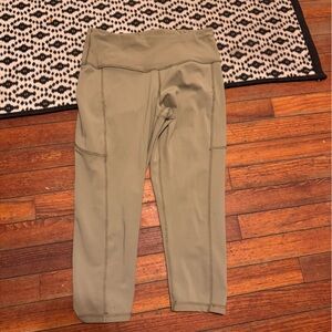 Easy on seamless Olive Green Capris